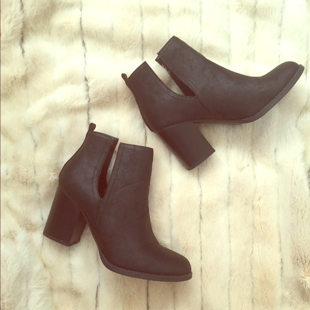 SOLD!!!! NEW!!! Sexy Black Booties